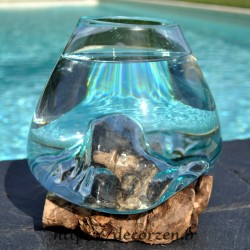 Petit aquarium ou  vase en verre recyclé soufflé à la bouche en fusion sur du bois flotté, le vase est amovible pour le lavage