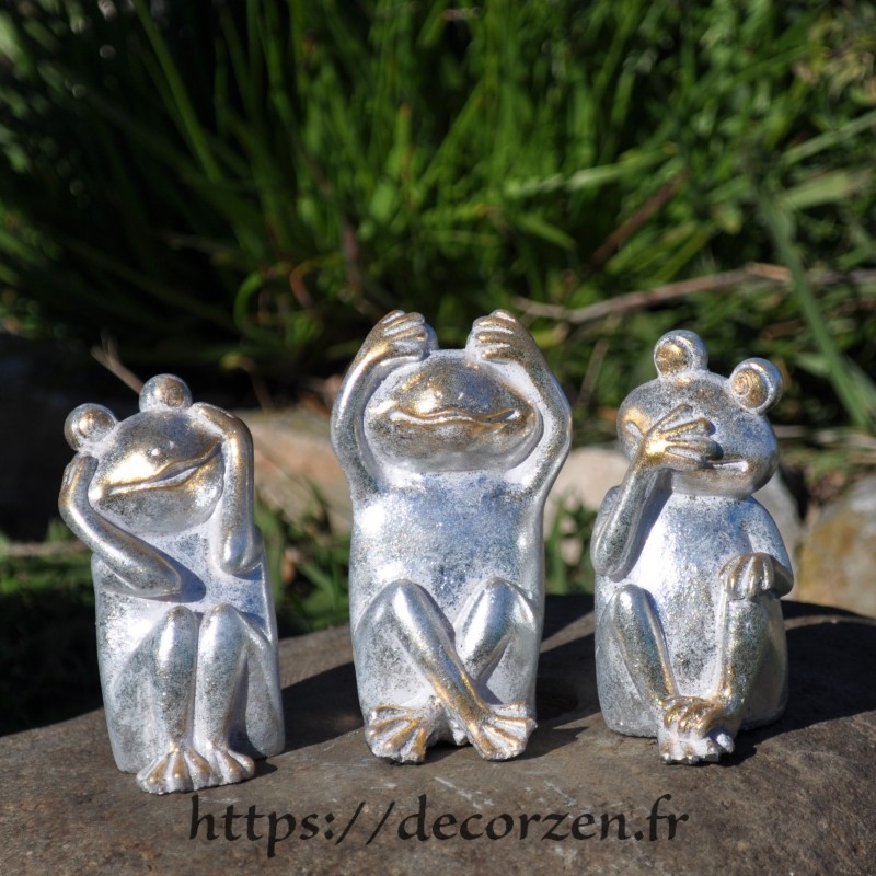 3 grenouilles de la sagesse, je ne dis rien, je ne sais, rien, je ne vois rien, je n'entend rien; un principe de Buddha 3 grenouilles de la sagesse, je ne dis rien, je ne sais, rien, je ne vois rien, je n'entend rien; un principe de Buddha