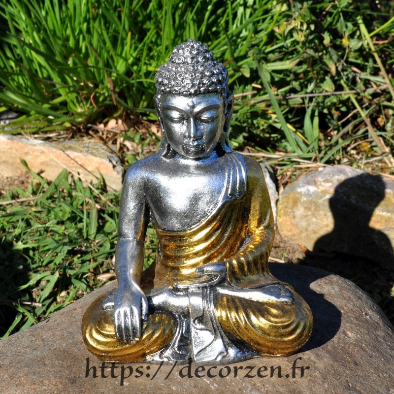 Statuette de Buddha, du Bouda, de Bouddha en résine peinte à la main Statuette de Buddha, du Bouda, de Bouddha en résine peinte à la main