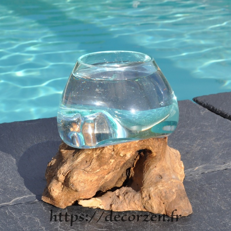 Verre à cocktail ou vase en verre recyclé soufflé à la bouche en fusion sur du bois flotté, le vase est amovible pour le laver Verre à cocktail ou vase en verre recyclé soufflé à la bouche en fusion sur du bois flotté, le vase est amovible pour le laver