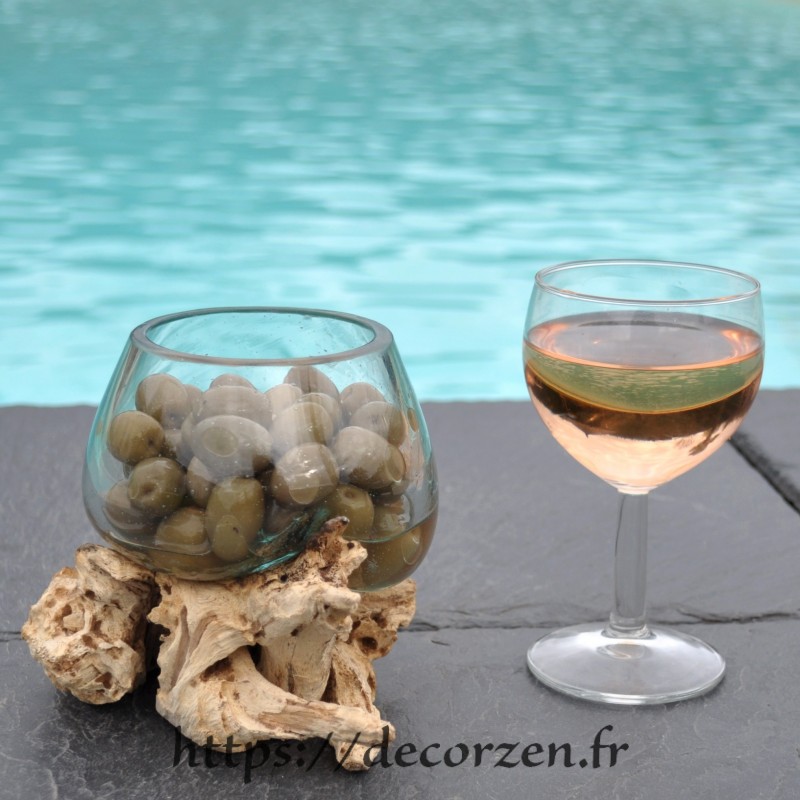 Terrarium, ramequin apéro en verre recyclé soufflé en fusion sur du bois flotté, le verre s'enlève pour le laver Terrarium, ramequin apéro en verre recyclé soufflé en fusion sur du bois flotté, le verre s'enlève pour le laver
