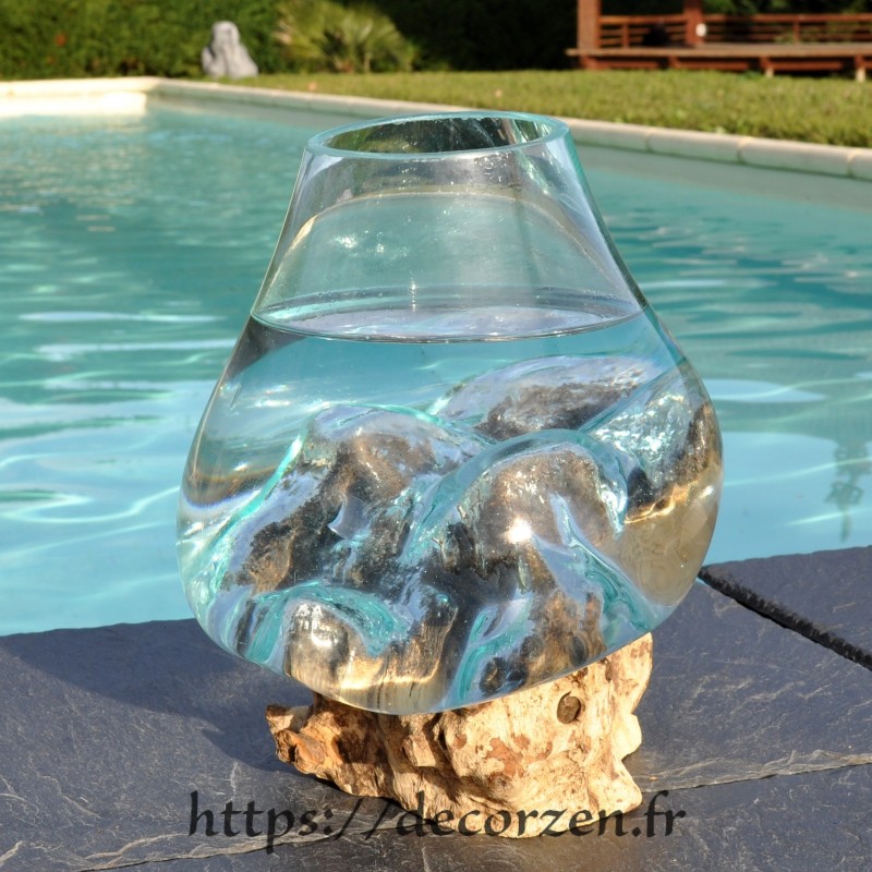 Bol à cocktail ou vase en verre recyclé soufflé en fusion sur du bois flotté, le vase est amovible pour le laver Bol à cocktail ou vase en verre recyclé soufflé en fusion sur du bois flotté, le vase est amovible pour le laver