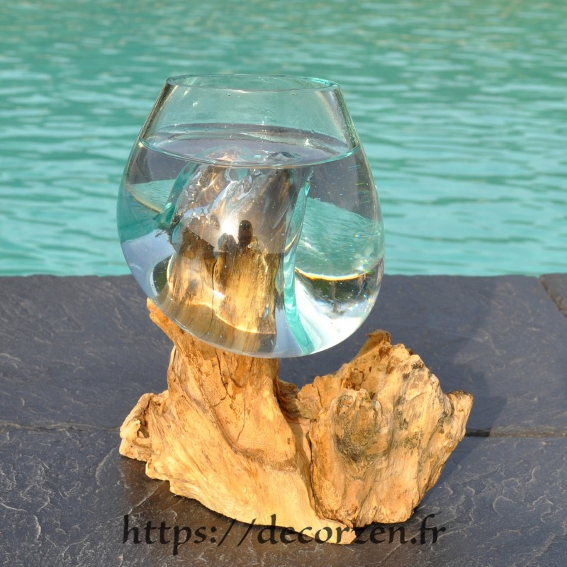 Verre à cocktail ou vase en verre recyclé soufflé à la bouche en fusion sur du bois flotté, le vase est amovible pour le laver Verre à cocktail ou vase en verre recyclé soufflé à la bouche en fusion sur du bois flotté, le vase est amovible pour le laver
