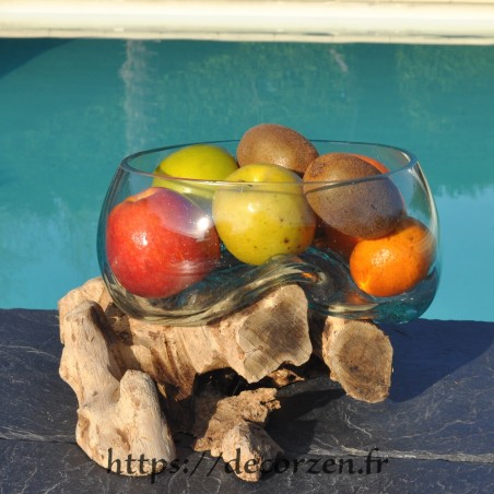 Terrarium, saladier ou ramequin en verre recyclé soufflé moulé en fusion sur du bois flotté.