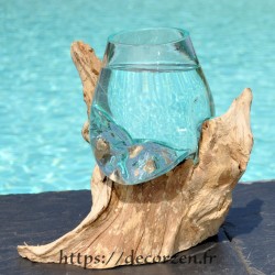 Un merveilleux verre à duo ou petit vase en verre soufflé sur du bois flotté VS211.623