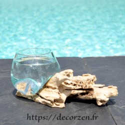 Terrarium ou ramequin apéro en verre soufflé en  à la bouche sur du bois.