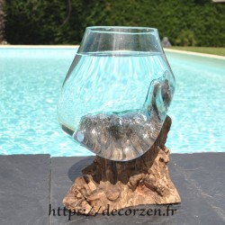 Aquarium ou  vase en verre recyclé soufflé à la bouche en fusion sur du bois flotté, le vase est amovible pour le laver
