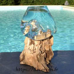 Verre à cocktail ou  vase en verre recyclé soufflé en fusion sur du bois flotté.