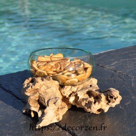 Terrarium, saladier ou ramequin en verre recyclé soufflé en fusion à la bouche sur du bois flotté.