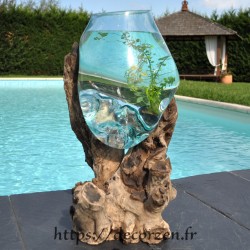 Aquarium ou  vase en verre recyclé soufflé à la bouche en fusion sur du bois flotté, le vase est amovible