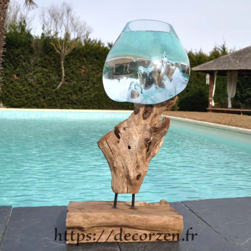 Aquarium ou gros vase en verre soufflé et moulé en fusion sur le bois, le verre est amovible