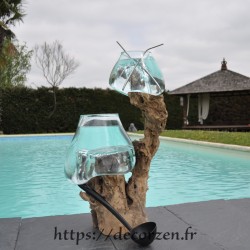2 aquariums en verre recyclé soufflé en fusion directement sur du bois flotté, les verres sont amovibles pour le lavage