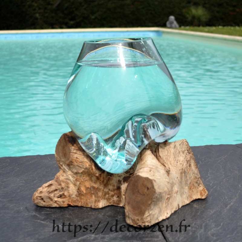 Bol à cocktail ou  vase en verre recyclé soufflé en fusion sur du bois flotté, le vase est amovible pour le lavage