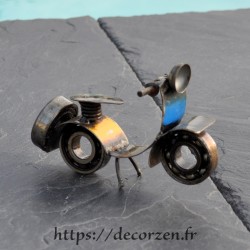 Miniature de scooter en métaux recyclés