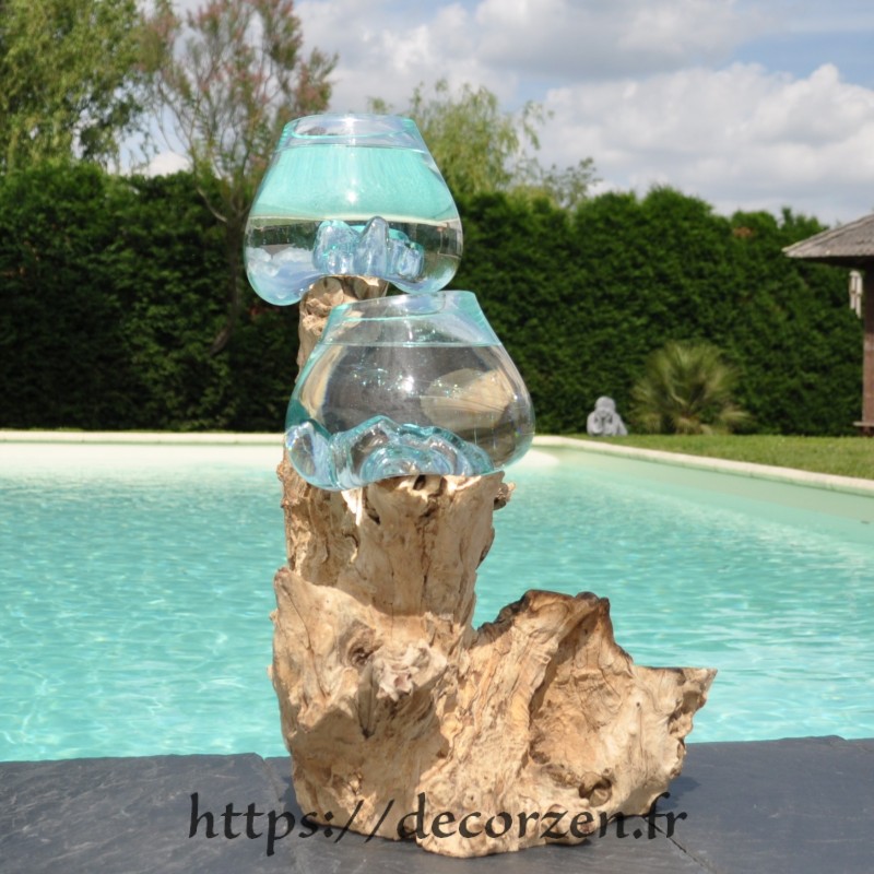2 aquariums en verre recyclé soufflé en fusion directement sur du bois flotté, les vases sont amovibles pour les laver