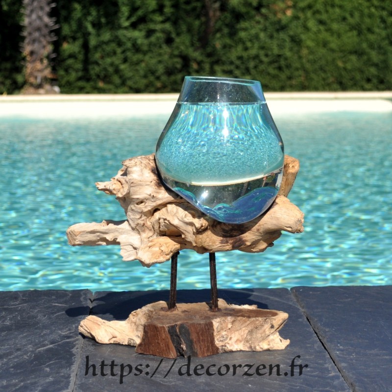 Petit vase en verre soufflé et moulé en fusion sur le bois, le verre est amovible
