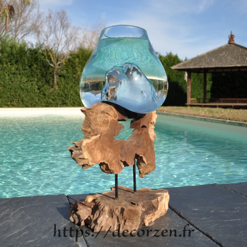 Aquarium ou gros vase en verre soufflé et moulé en fusion sur le bois, le verre est amovible