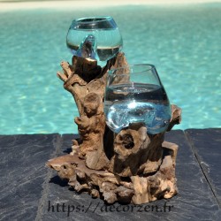 2 petits vases en verre recyclé soufflé en fusion directement sur du bois