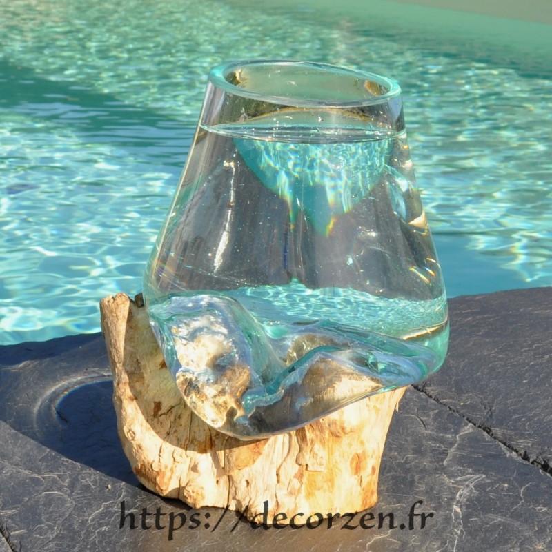 Verre à cocktail ou  vase en verre recyclé soufflé à la bouche en fusion sur du bois flotté, le vase est amovible pour le laver