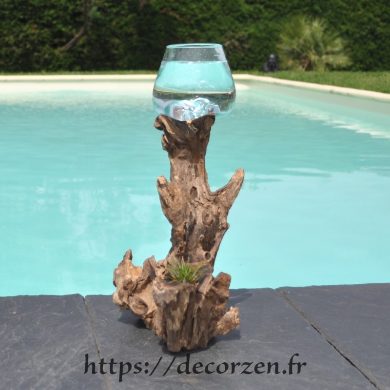 Verre à duo ou  petit vase en verre recyclé soufflé à la bouche en fusion sur du bois flotté.