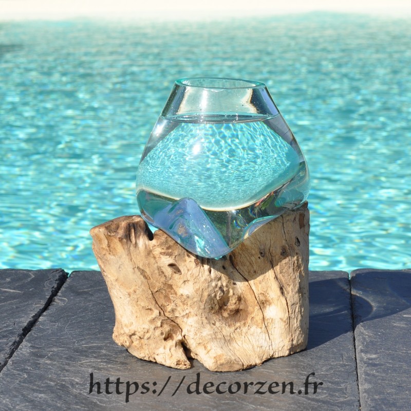 Verre à duo ou  petit vase en verre recyclé soufflé à la bouche sur du bois flotté.