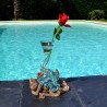 Soliflore vrillé et torsadé en verre soufflé et moulé sur du bois flotté
