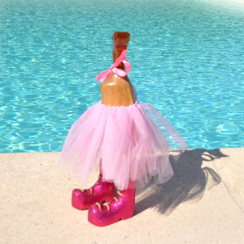 Canard en bois en danseuse