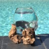 Vase en verre soufflé sur du bois flotté