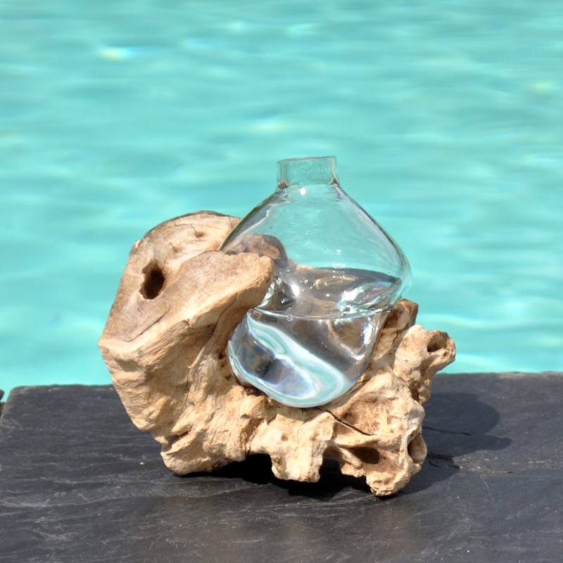 Diffuseur de parfum en verre recyclé soufflé en fusion sur du bois