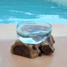1 terrarium, saladier ou ramequin en verre recyclé soufflé coulé en fusion sur du bois flotté.