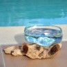 1 terrarium, saladier ou ramequin en verre recyclé soufflé coulé en fusion sur du bois flotté.