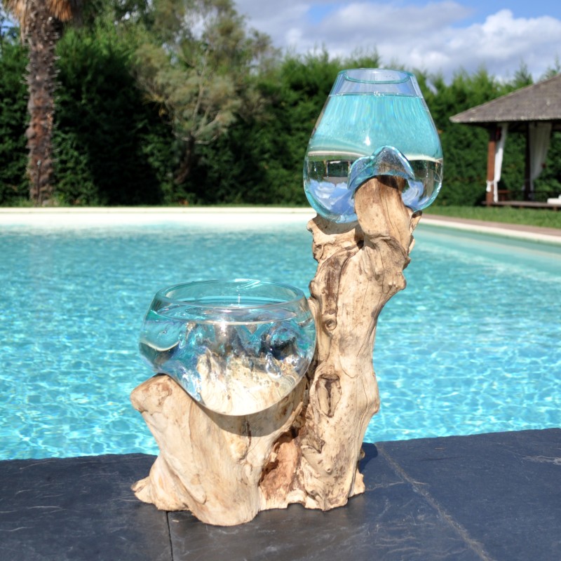1 vase et 1 terrarium en verre recyclé soufflé en fusion directement sur du bois flotté, les verres sont amovibles