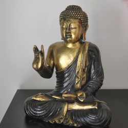 Buddha assis en résine
