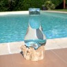 Vase en verre recyclé soufflé en fusion à la bouche sur du bois flotté
