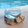 1 terrarium, saladier ou ramequin en verre recyclé soufflé coulé en fusion sur du bois flotté.