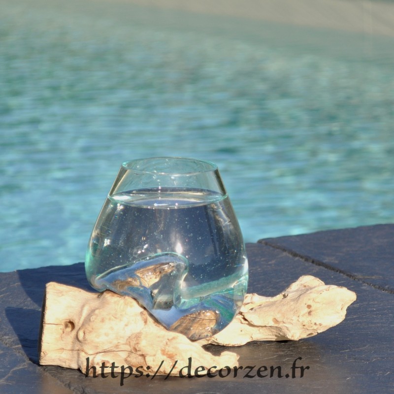 Verre à cocktail ou  vase en verre recyclé soufflé à la bouche en fusion sur du bois flotté, le vase est amovible pour le laver