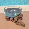 Ce saladier ou ramequin a été fait en verre recyclé soufflé à la bouche en fusion sur du bois flotté.
