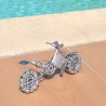 Moto en pièces métalliques et fer recyclé dans le plus pur style déco indust