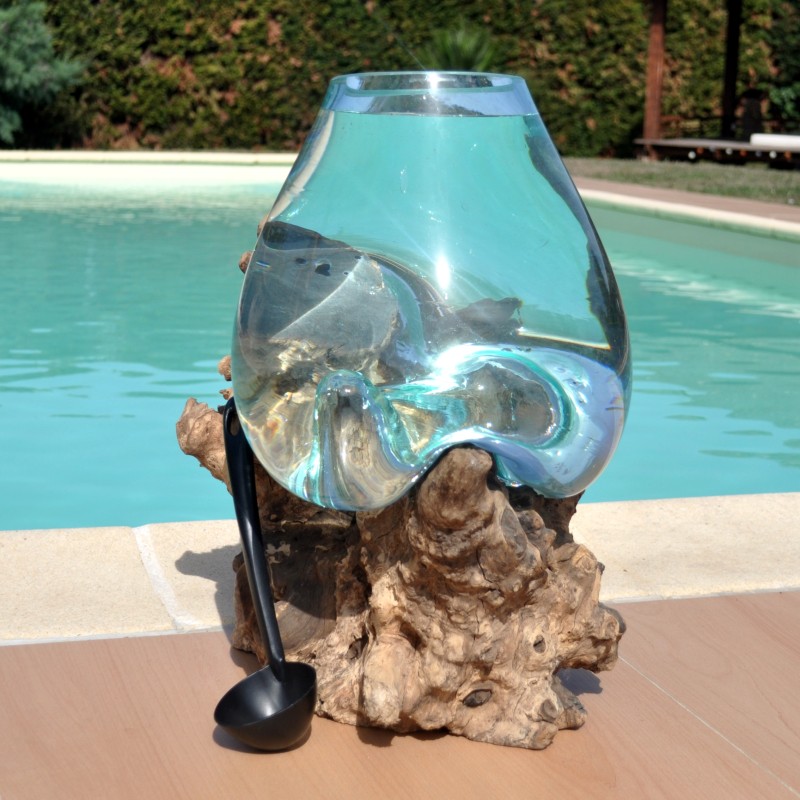Aquarium ou  vase en verre recyclé soufflé à la bouche en fusion sur du bois flotté, le vase est amovible pour le laver.